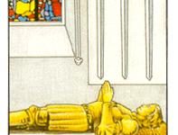 韦特塔罗牌宝剑四(正位/逆位)牌面解析_上官樰